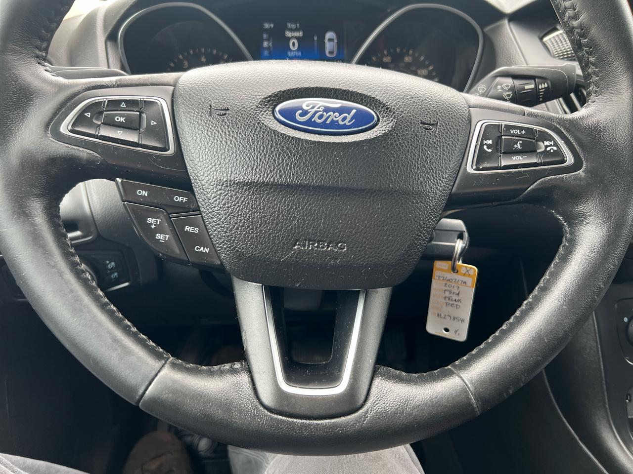 Ford Focus SE Sedan 2017