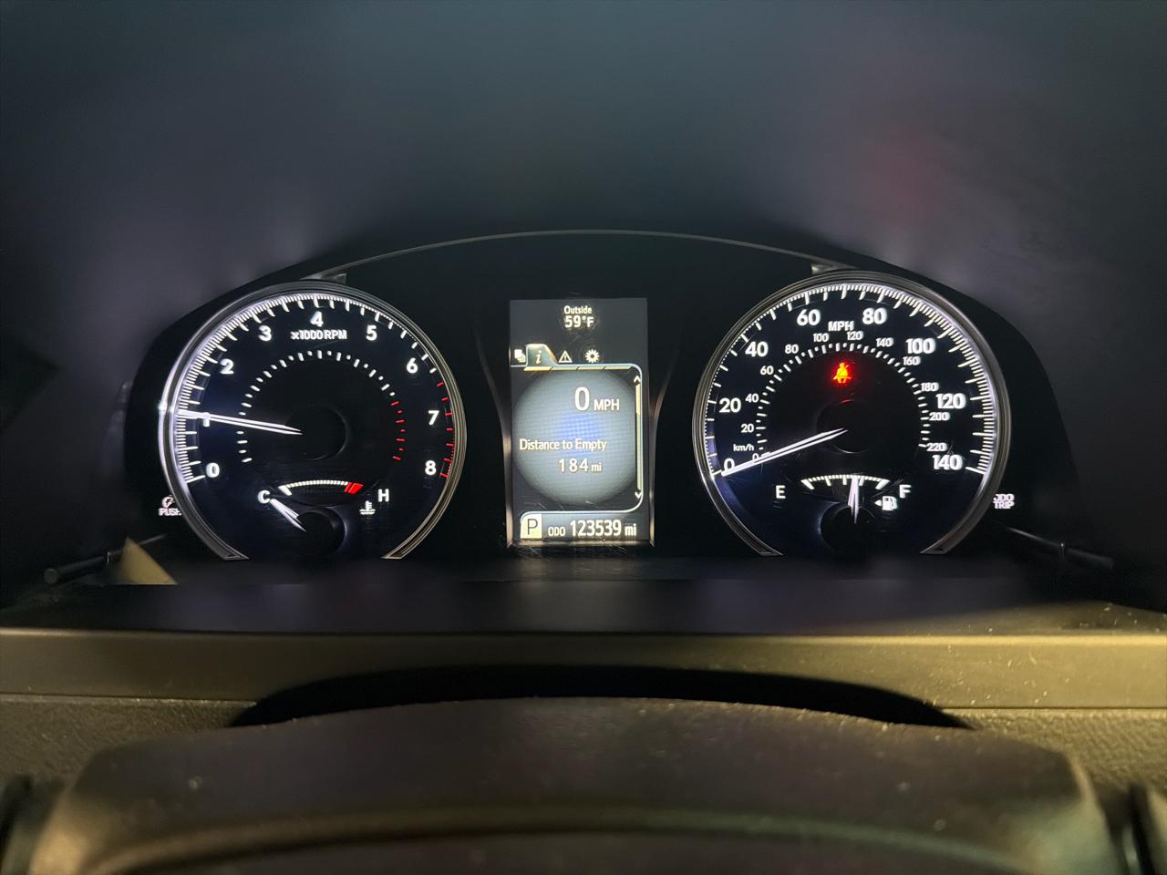 Toyota Camry 4dr Sdn I4 Auto SE w/Special Edition Pkg (Natl) 2016