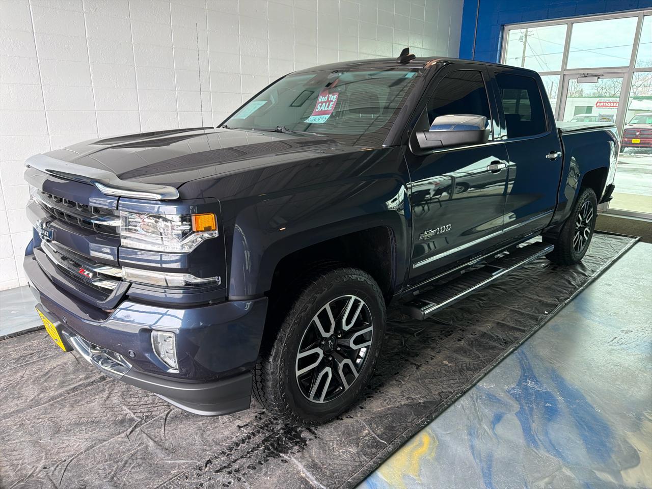 2018 Chevrolet Silverado 1500 4WD Crew Cab 143.5" LTZ w/2LZ