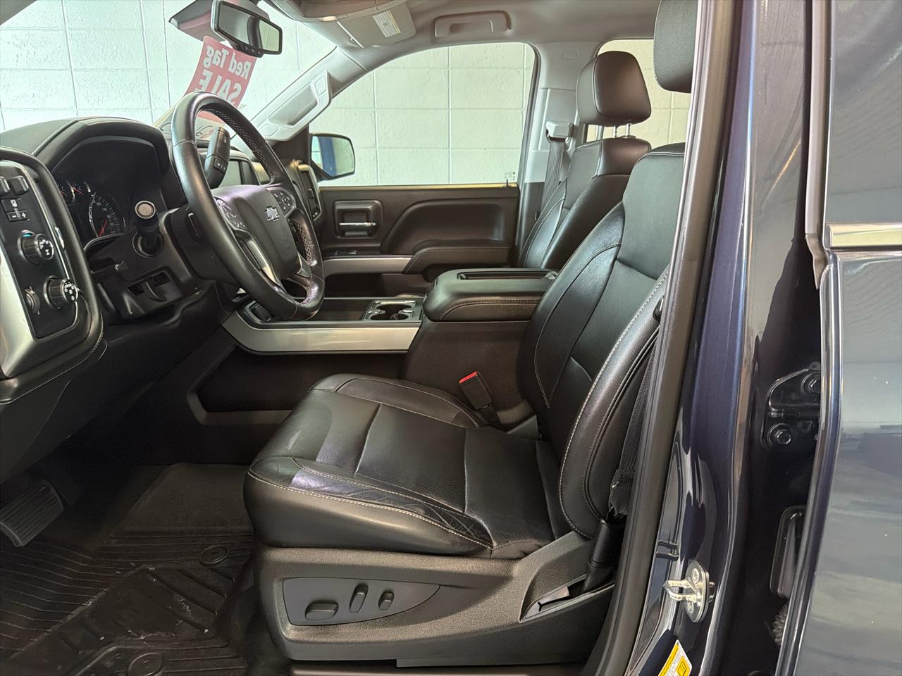 Chevrolet Silverado 1500 4WD Crew Cab 143.5" LTZ w/2LZ 2018