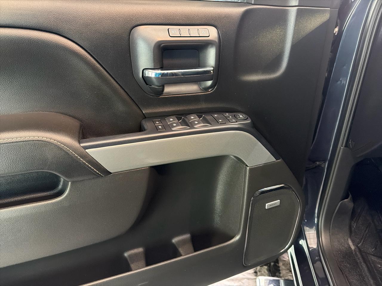 Chevrolet Silverado 1500 4WD Crew Cab 143.5" LTZ w/2LZ 2018