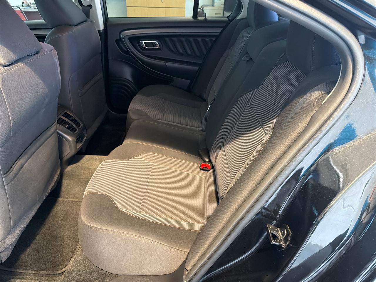 Ford Taurus 4dr Sdn SEL FWD 2011