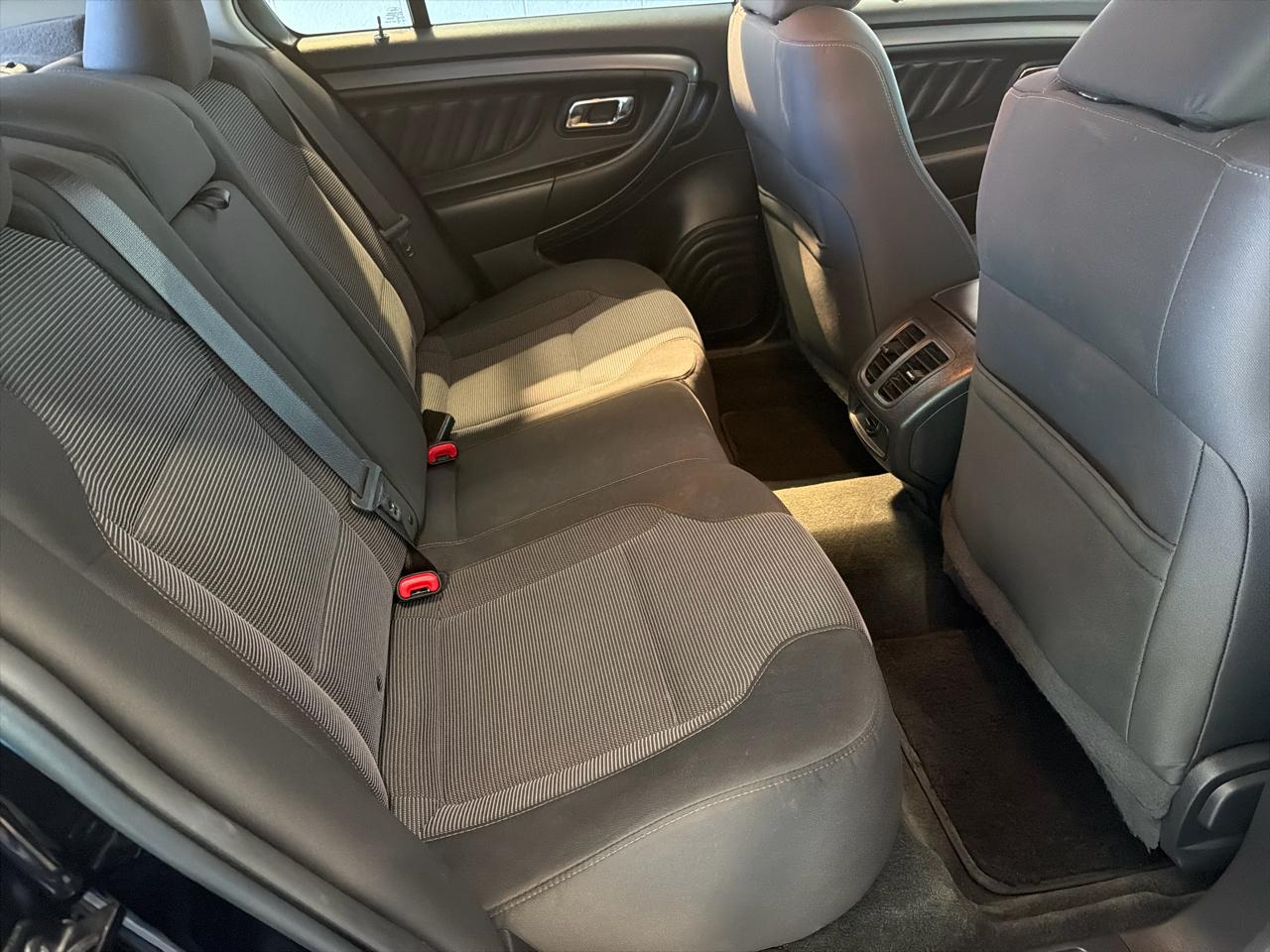 Ford Taurus 4dr Sdn SEL FWD 2011