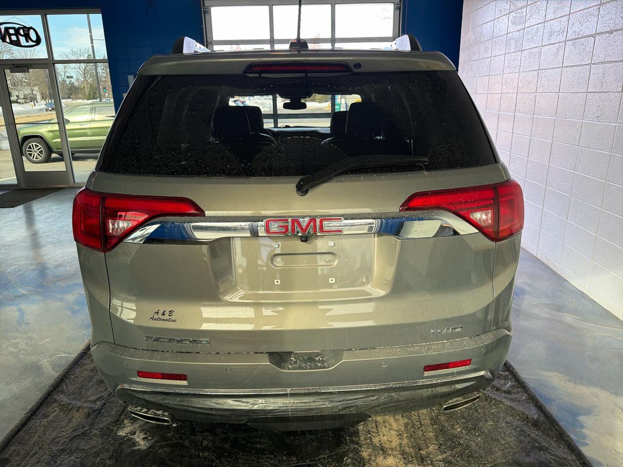 GMC Acadia AWD 4dr Denali 2019