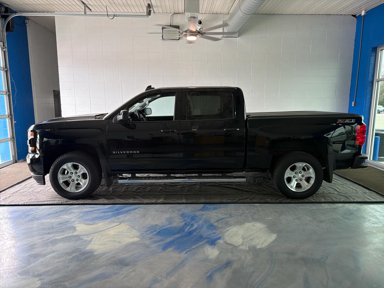 Chevrolet Silverado 1500 4WD Crew Cab 143.5" LT w/2LT 2016