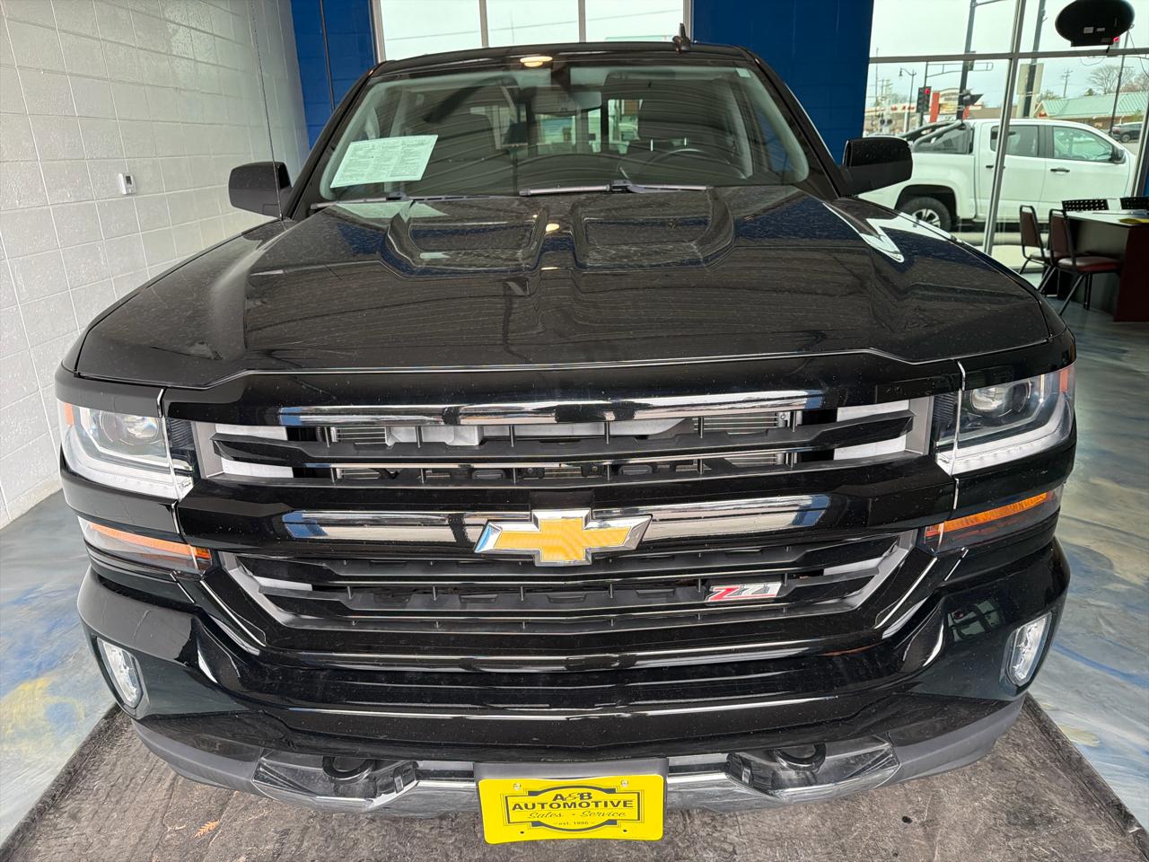 Chevrolet Silverado 1500 4WD Crew Cab 143.5" LT w/2LT 2016