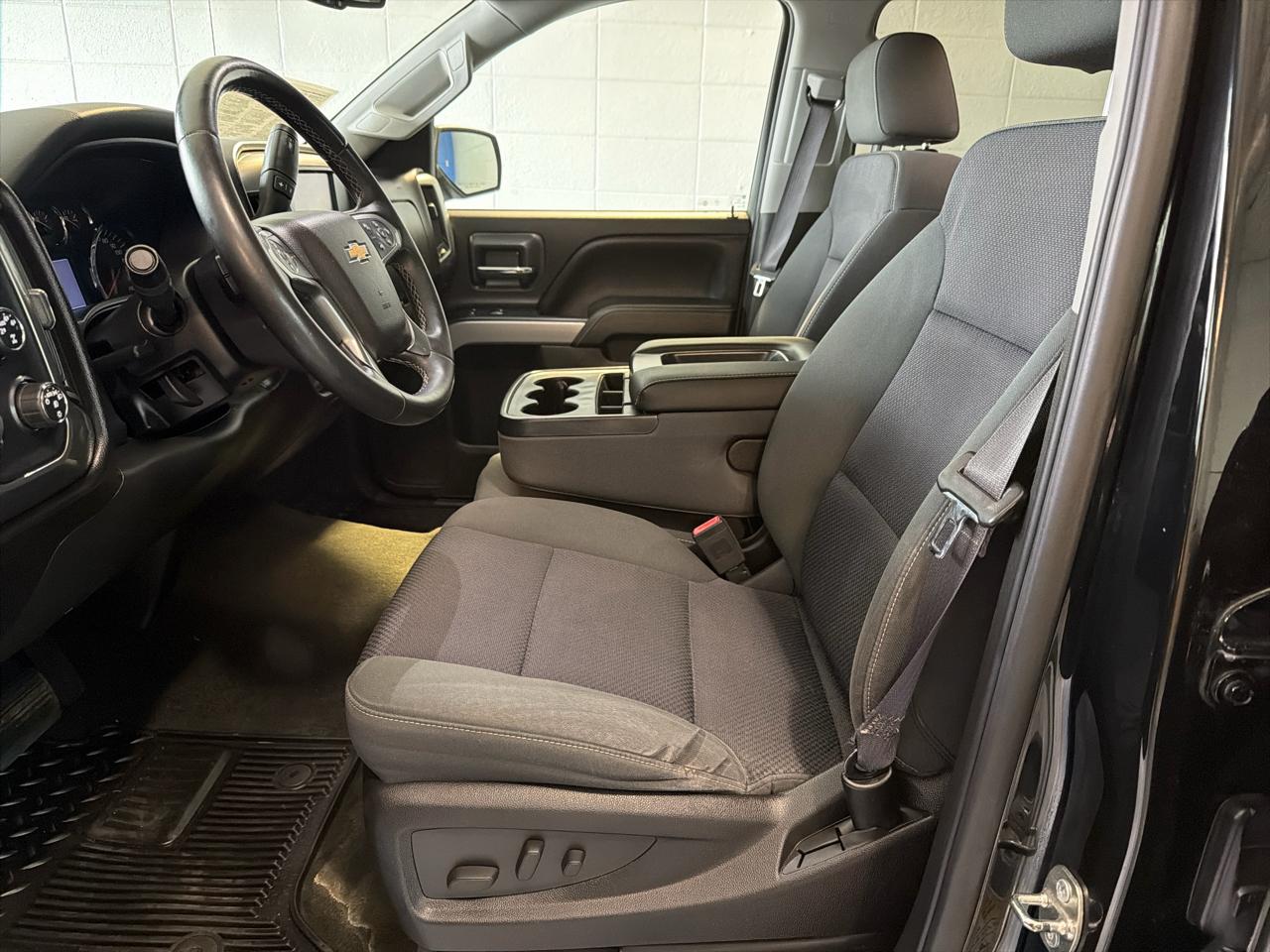 Chevrolet Silverado 1500 4WD Crew Cab 143.5" LT w/2LT 2016