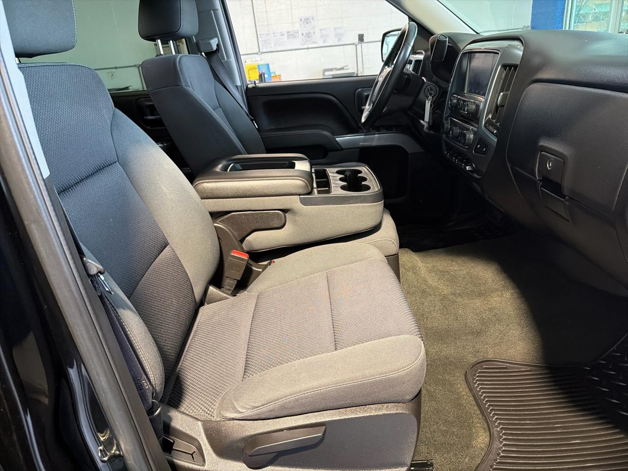 Chevrolet Silverado 1500 4WD Crew Cab 143.5" LT w/2LT 2016