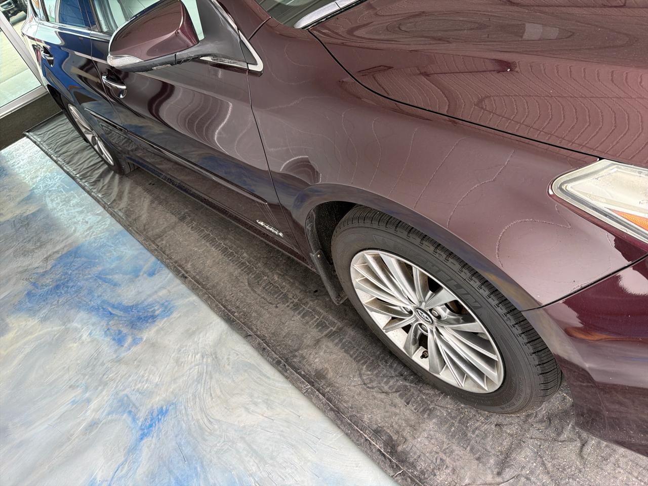 Toyota Avalon Hybrid Limited (Natl) 2017