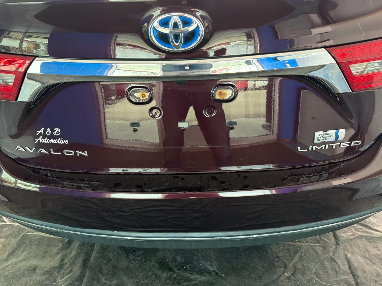 Toyota Avalon Hybrid Limited (Natl) 2017