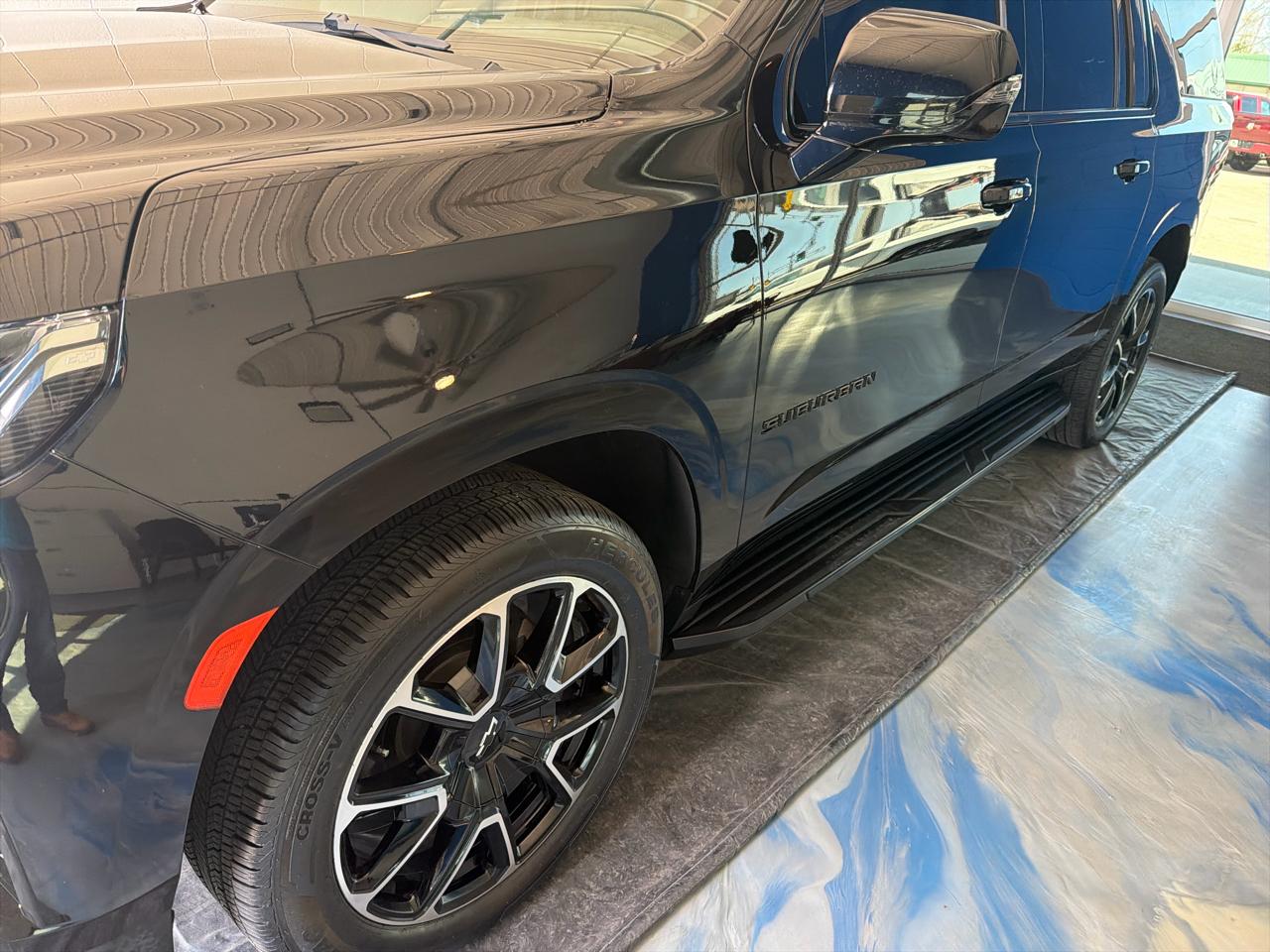 Chevrolet Suburban 4WD 4dr RST 2022