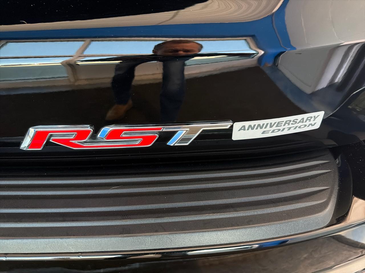 Chevrolet Suburban 4WD 4dr RST 2022