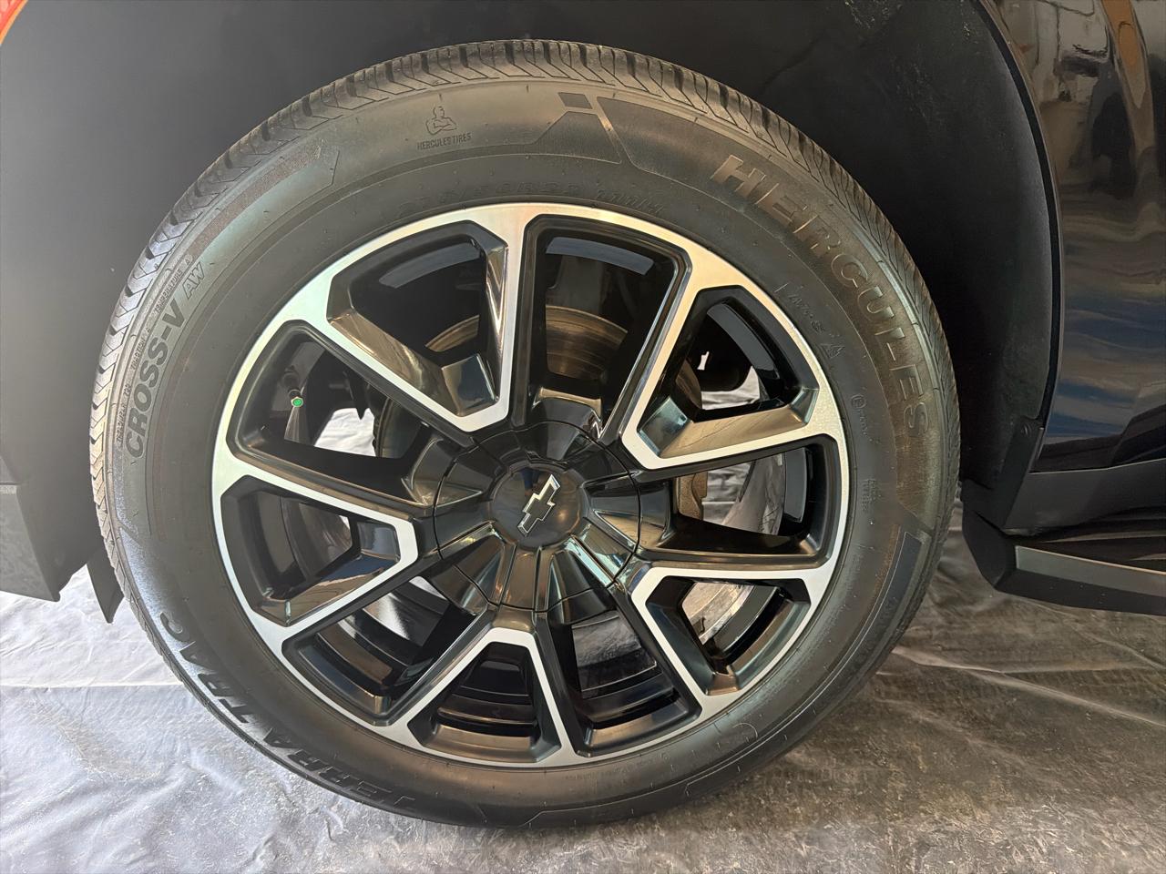 Chevrolet Suburban 4WD 4dr RST 2022