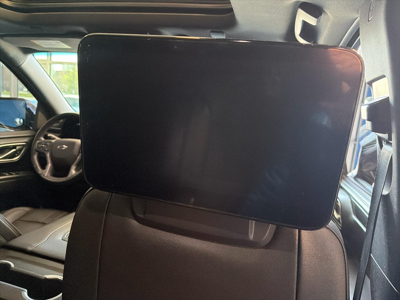 Chevrolet Suburban 4WD 4dr RST 2022