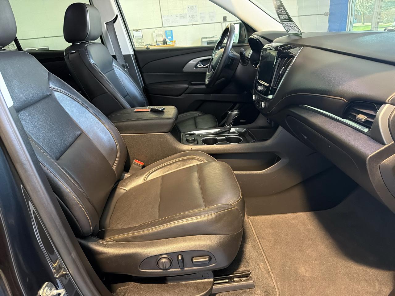 Chevrolet Traverse AWD 4dr LT Leather 2020