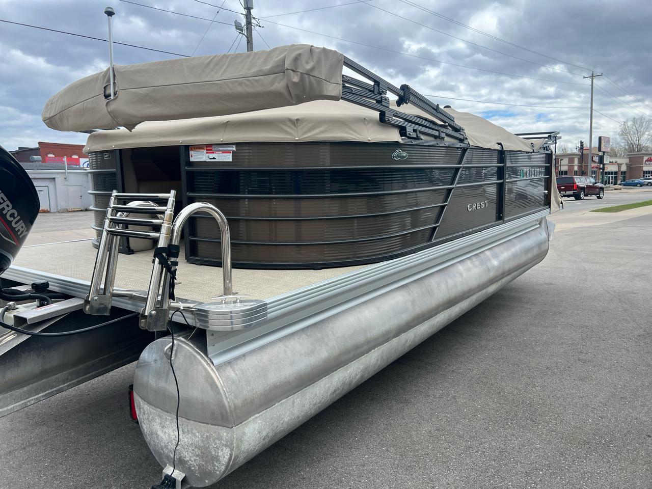 Crest Pontoons Classic LX  2021