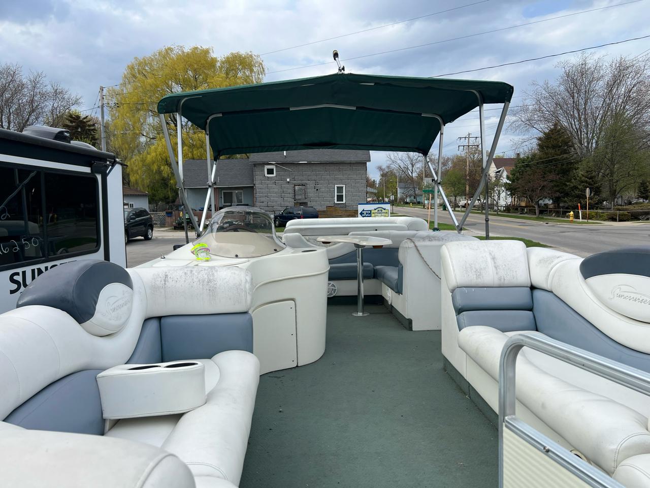 Lowe Suncruiser  2000