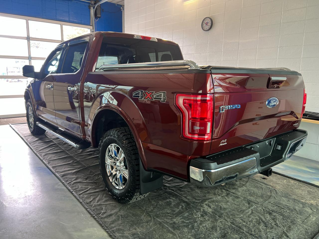 Ford F-150 Lariat SuperCrew Short Box 4WD 2015