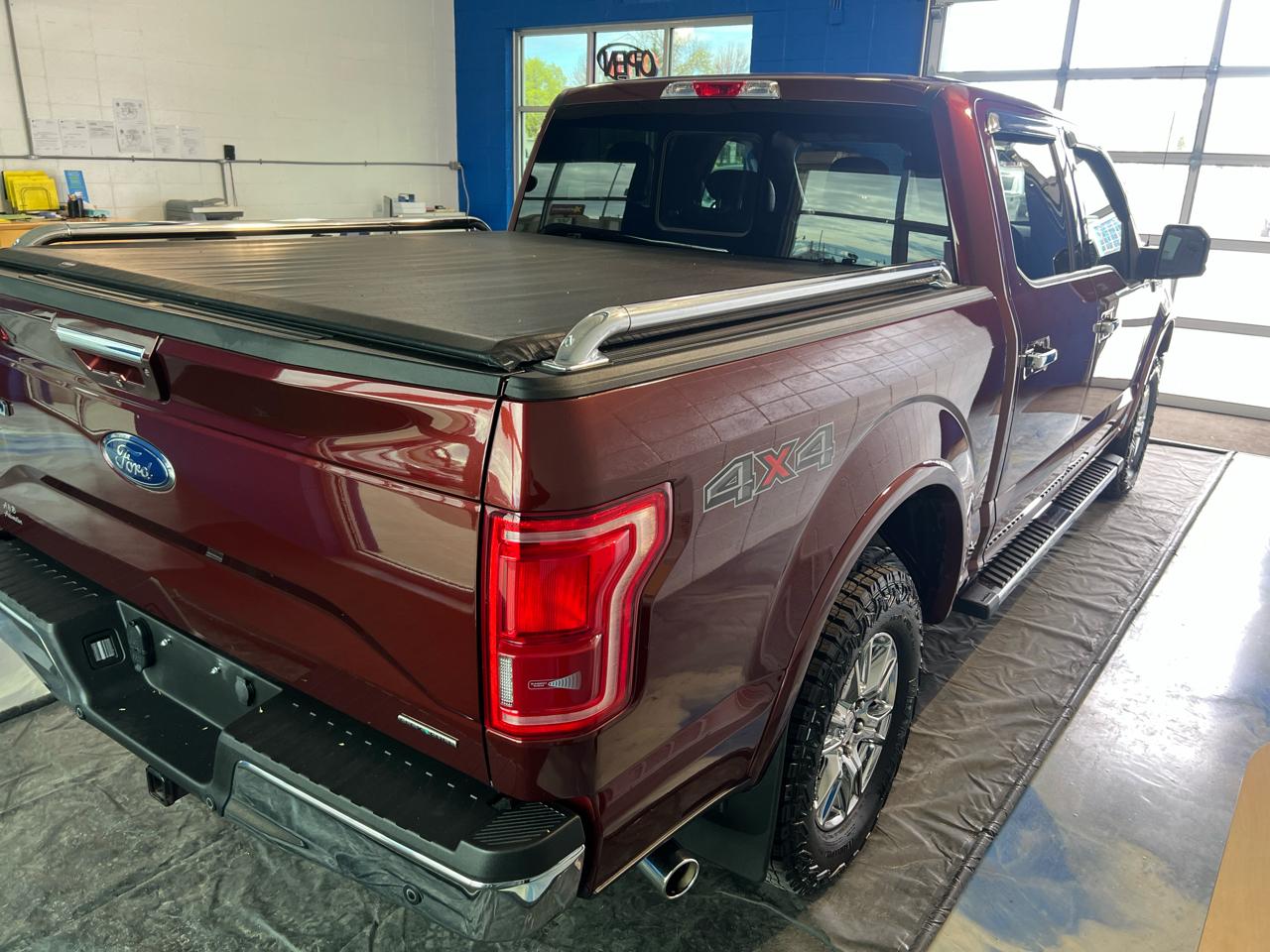 Ford F-150 Lariat SuperCrew Short Box 4WD 2015