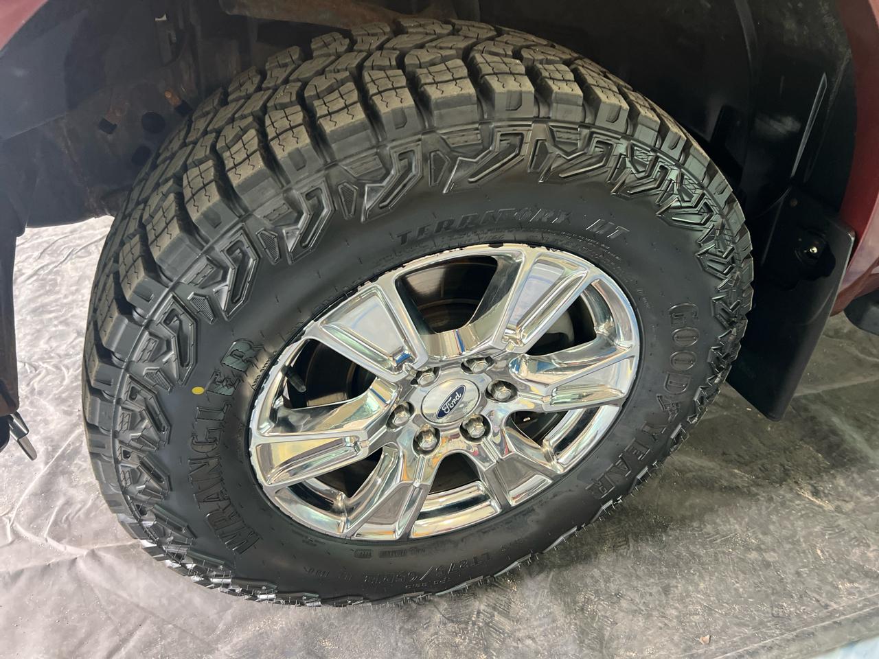 Ford F-150 Lariat SuperCrew Short Box 4WD 2015