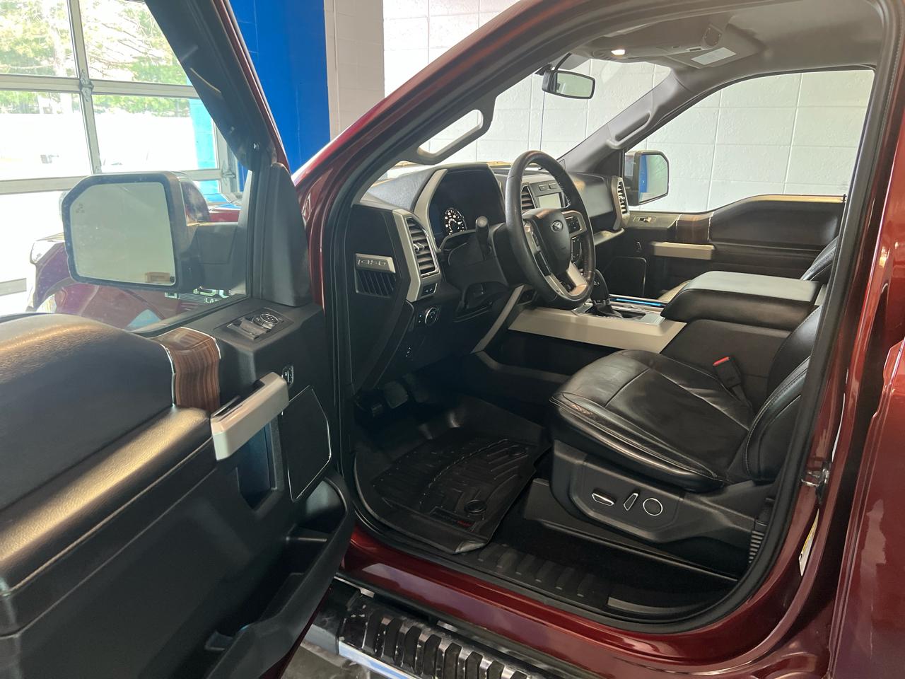 Ford F-150 Lariat SuperCrew Short Box 4WD 2015