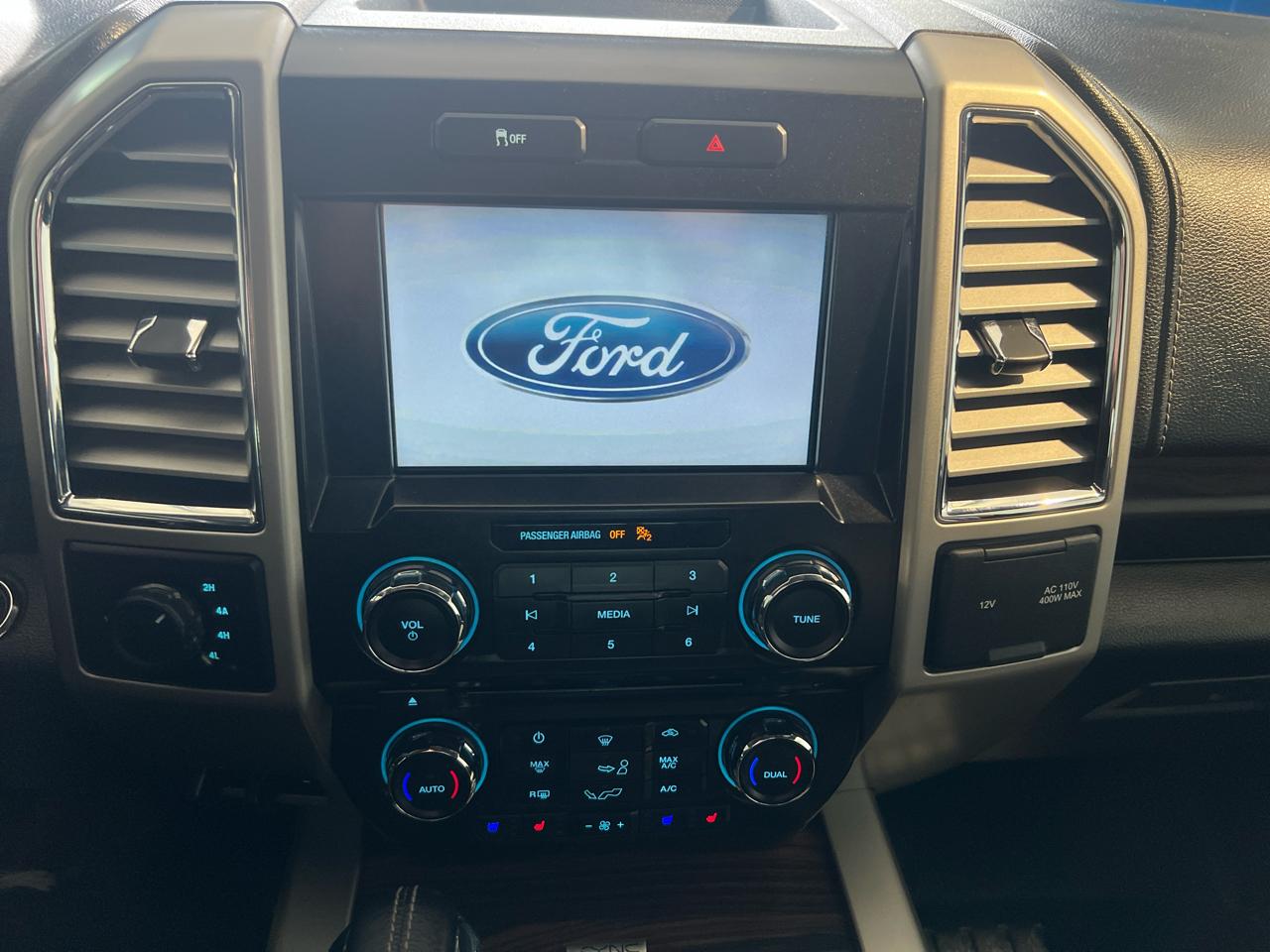 Ford F-150 Lariat SuperCrew Short Box 4WD 2015