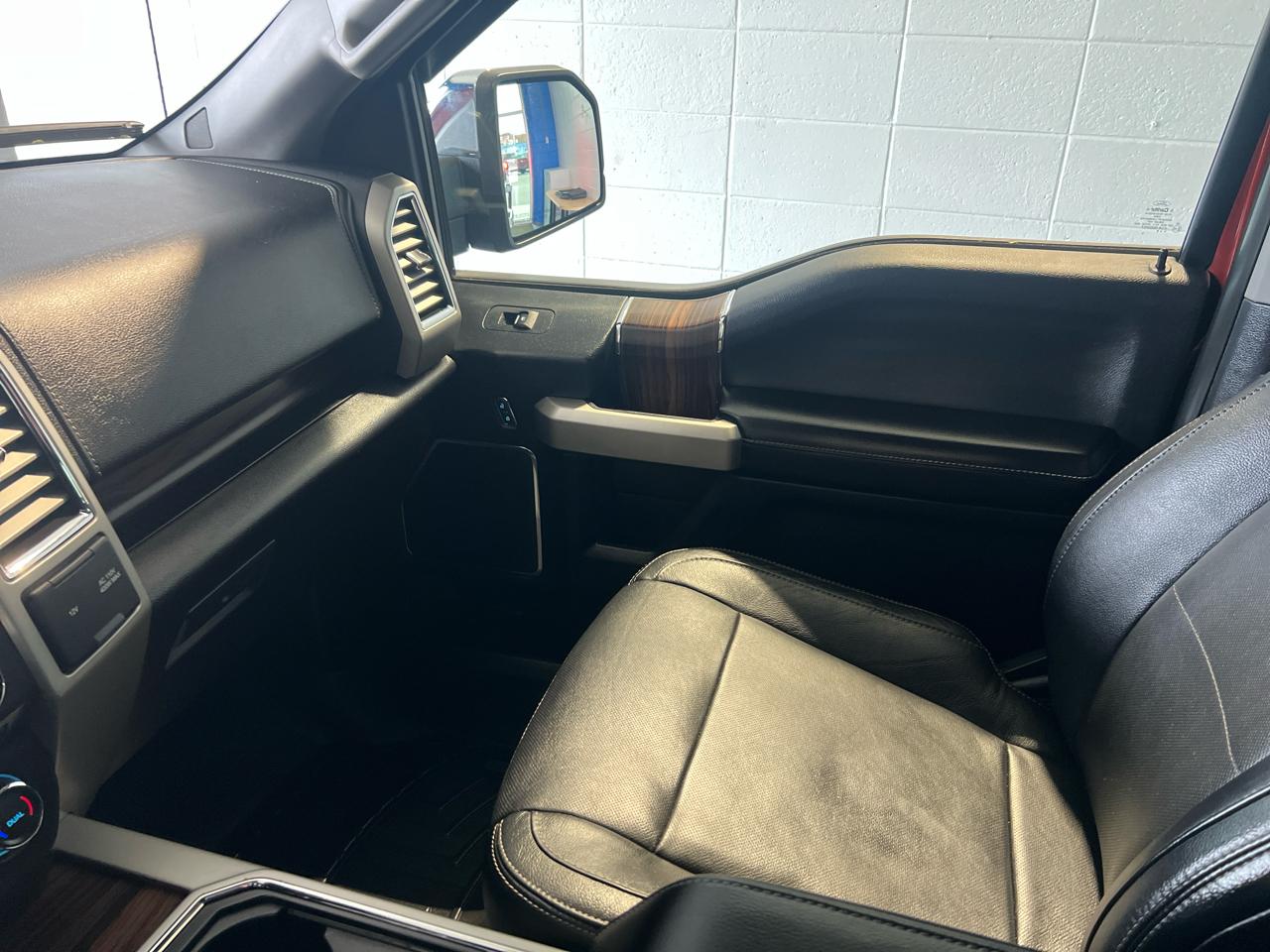 Ford F-150 Lariat SuperCrew Short Box 4WD 2015