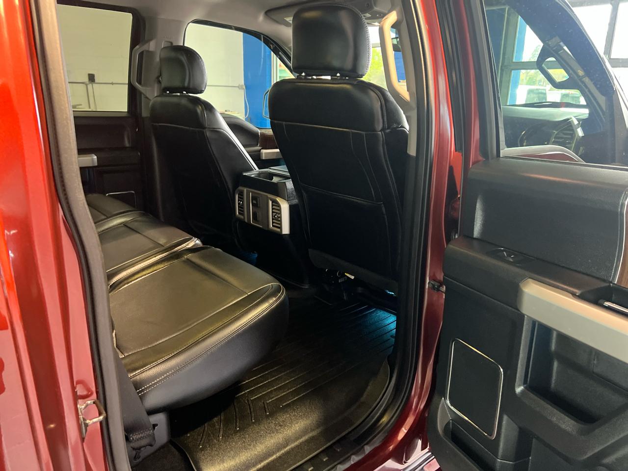 Ford F-150 Lariat SuperCrew Short Box 4WD 2015