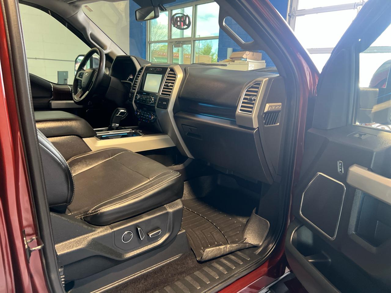 Ford F-150 Lariat SuperCrew Short Box 4WD 2015