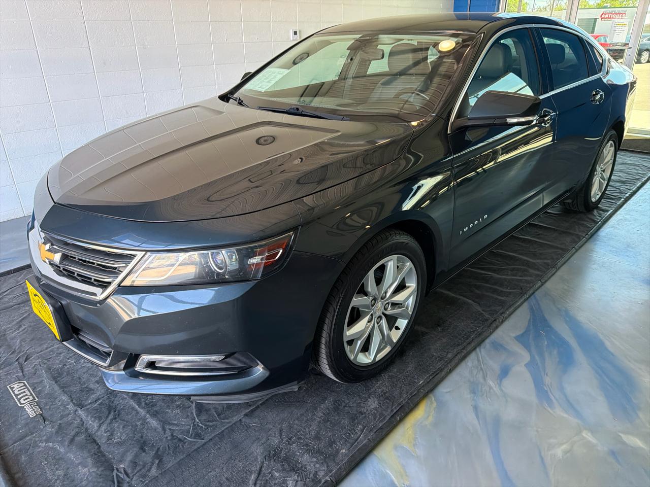 Chevrolet Impala 4dr Sdn LT w/1LT 2018