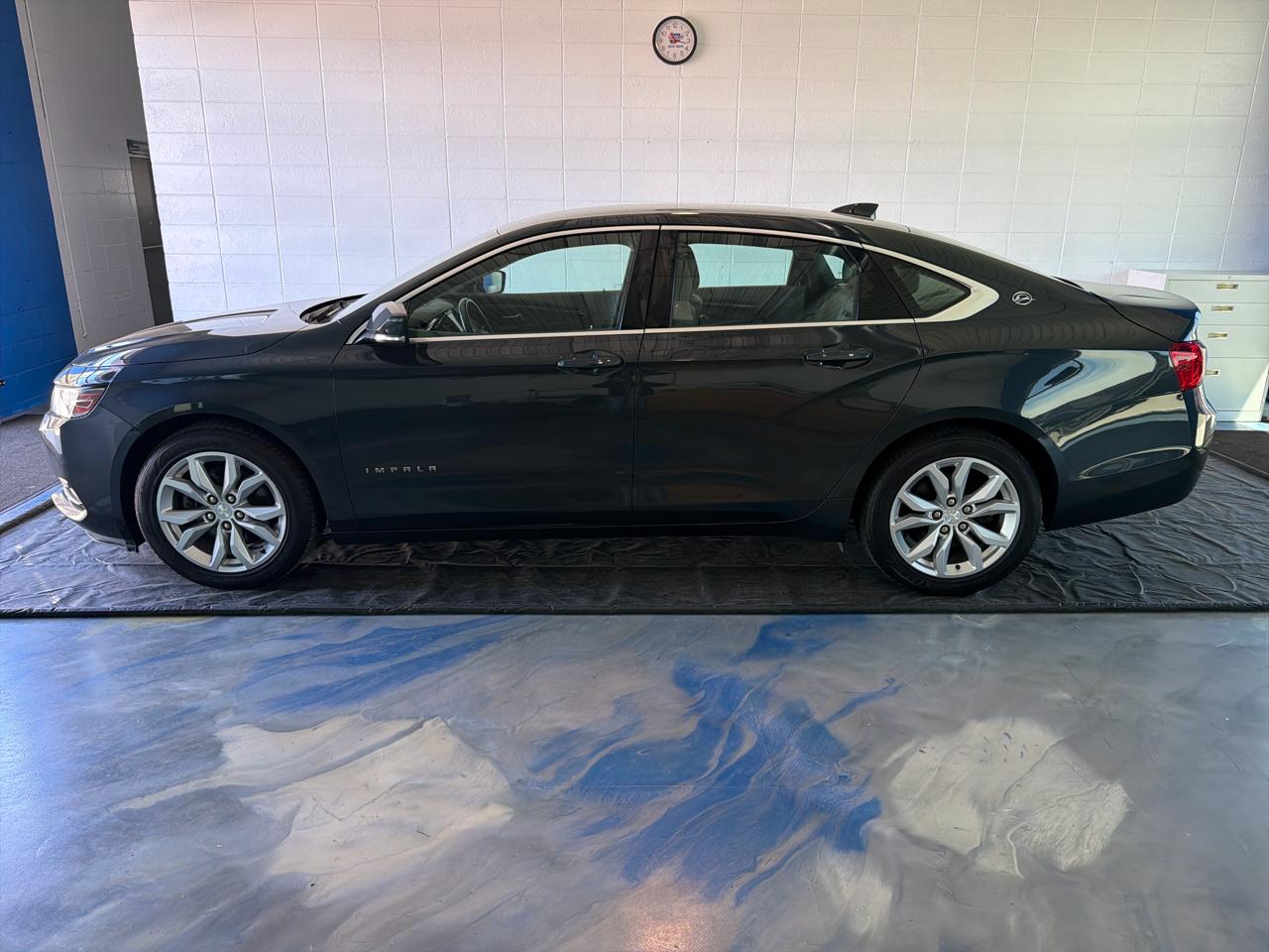 Chevrolet Impala 4dr Sdn LT w/1LT 2018