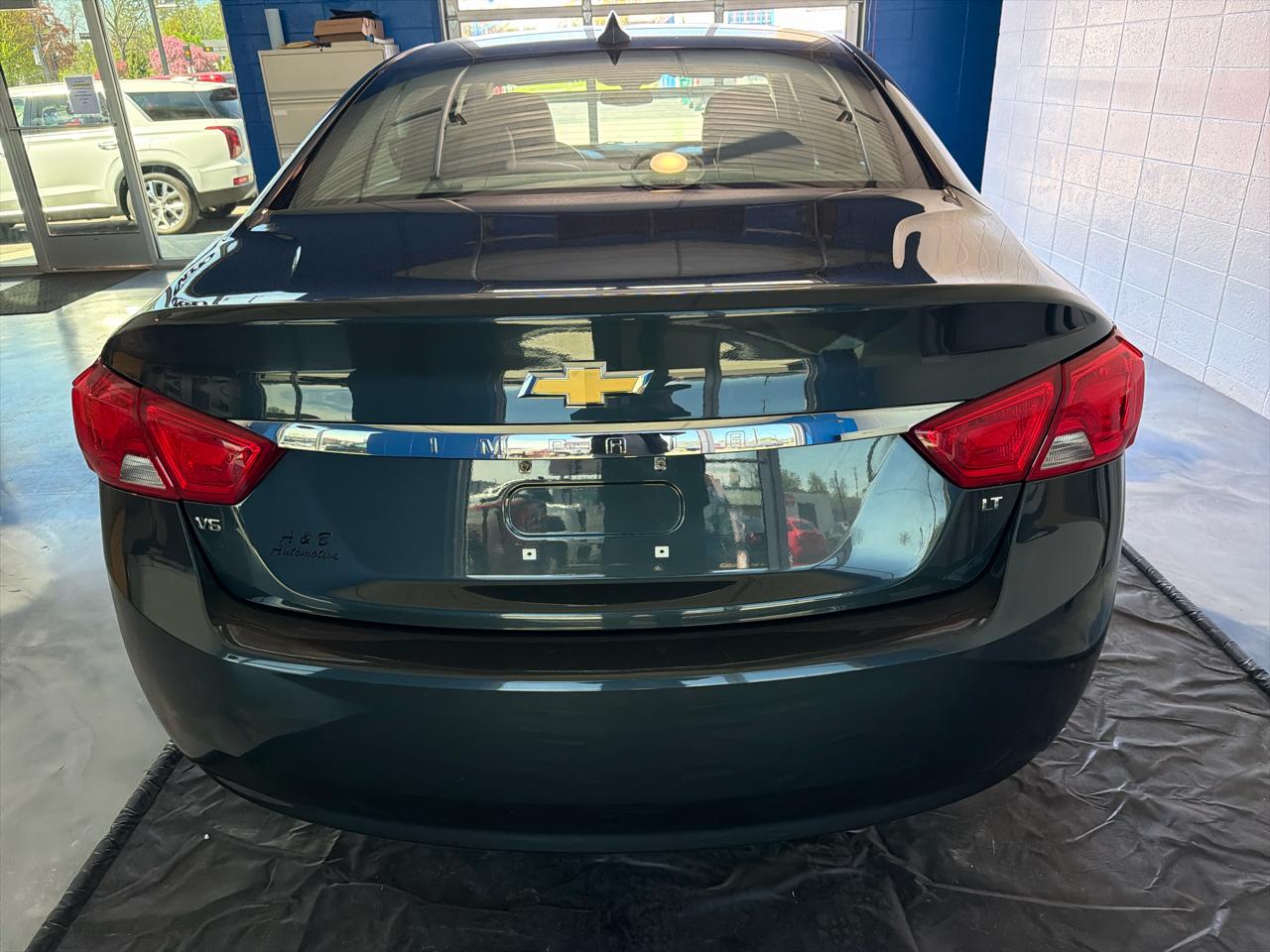 Chevrolet Impala 4dr Sdn LT w/1LT 2018