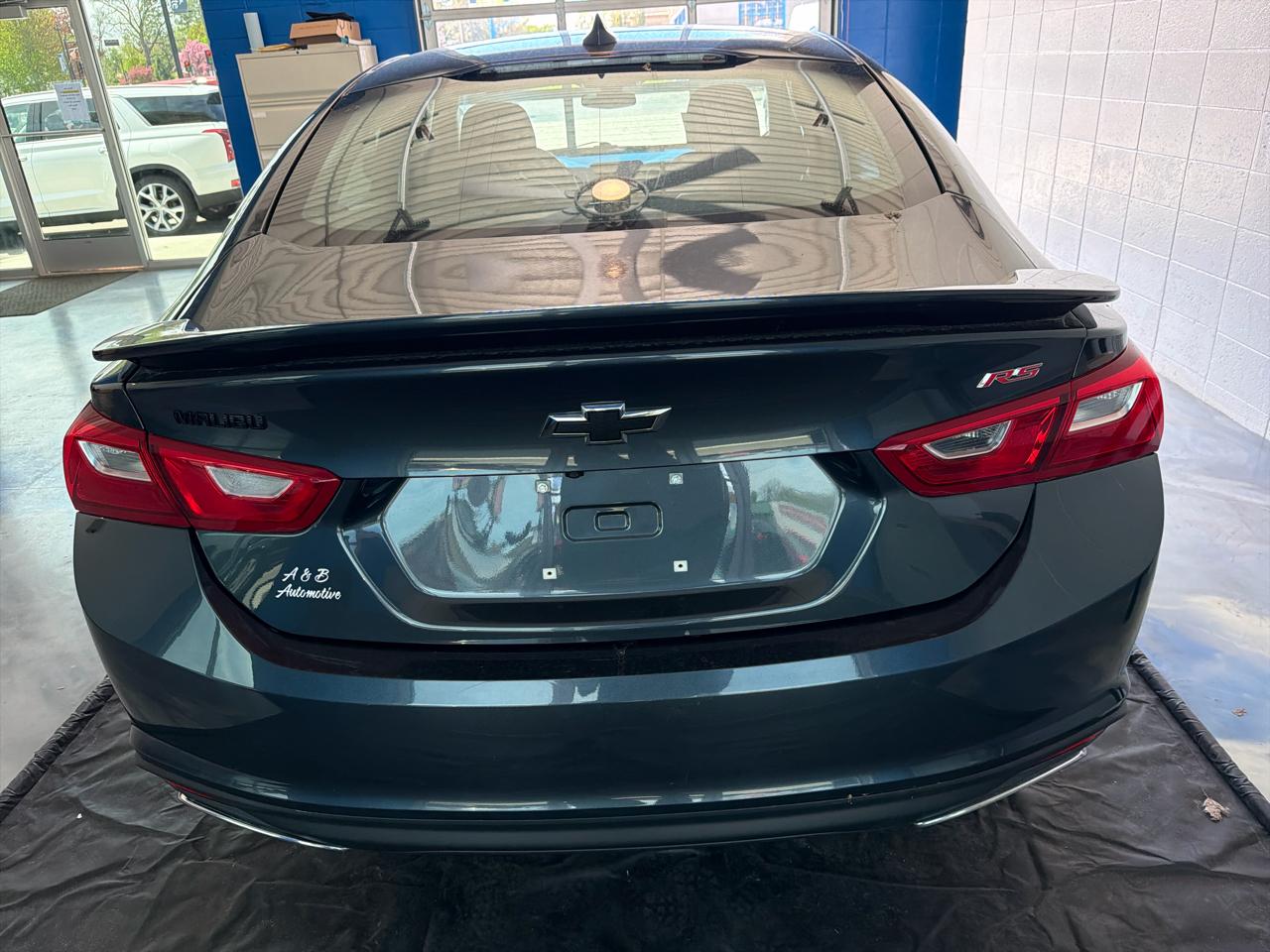 Chevrolet Malibu 4dr Sdn RS 2020