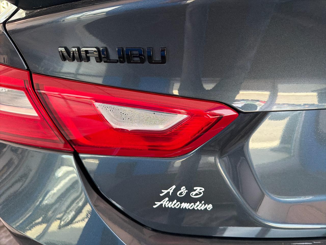Chevrolet Malibu 4dr Sdn RS 2020