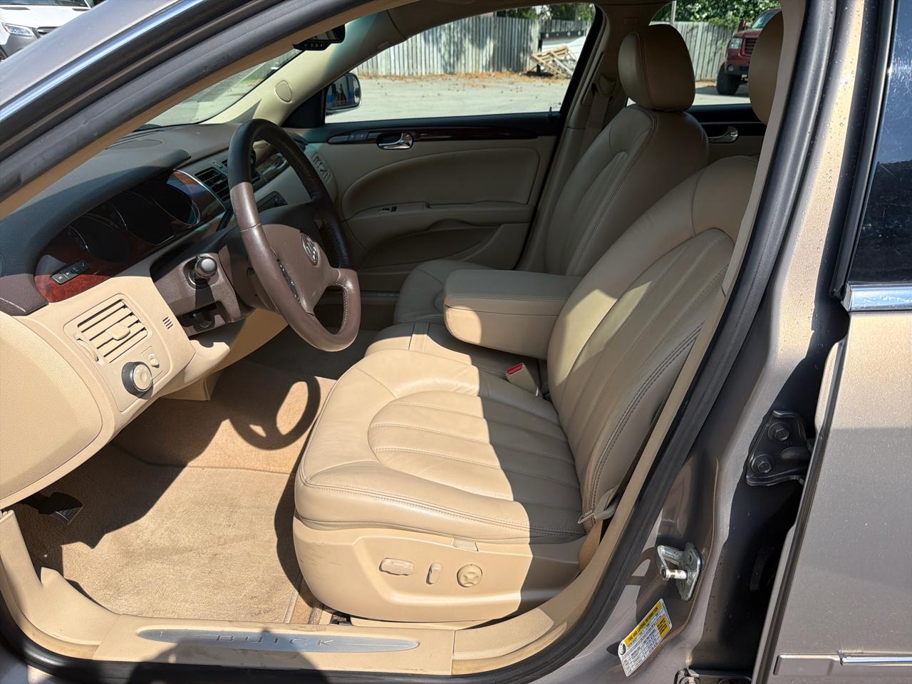 Buick Lucerne 4dr Sdn V6 CXL 2007
