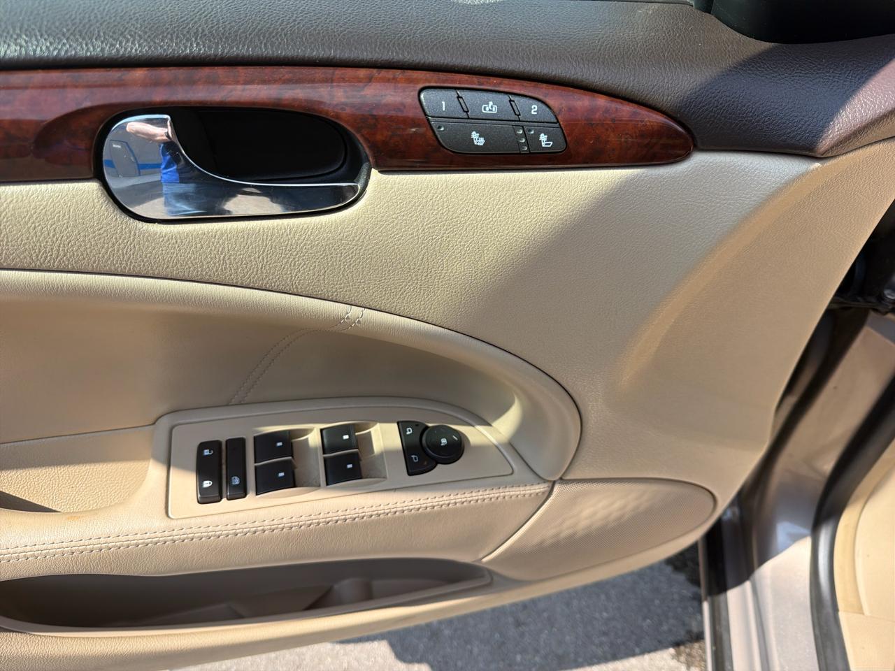 Buick Lucerne 4dr Sdn V6 CXL 2007