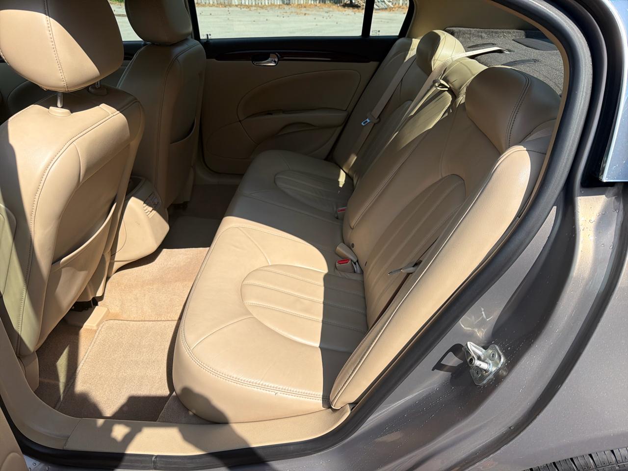 Buick Lucerne 4dr Sdn V6 CXL 2007