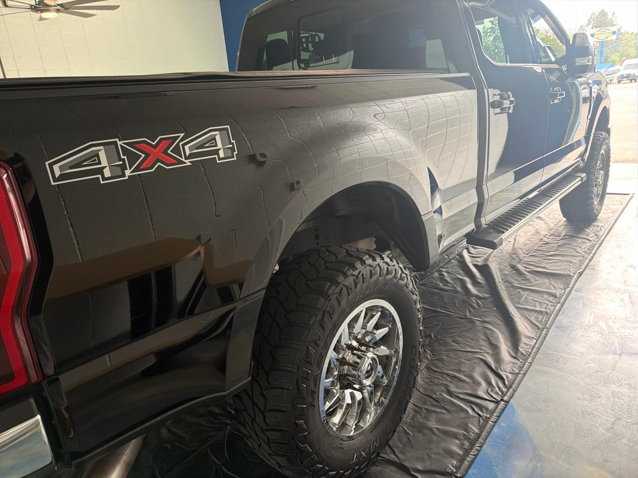 Ford Super Duty F-250 SRW 4WD Crew Cab 172" Lariat 2017