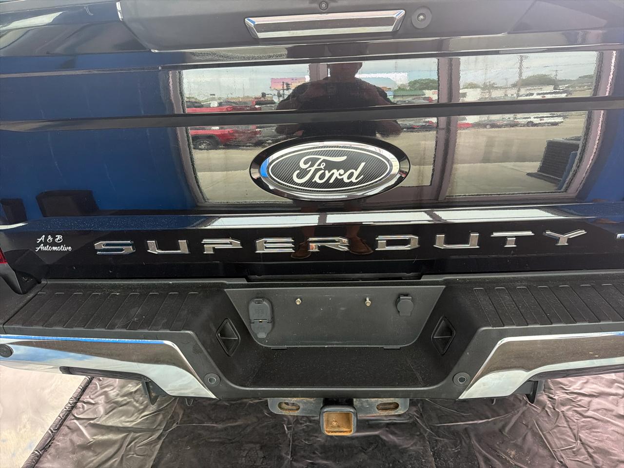 Ford Super Duty F-250 SRW 4WD Crew Cab 172" Lariat 2017