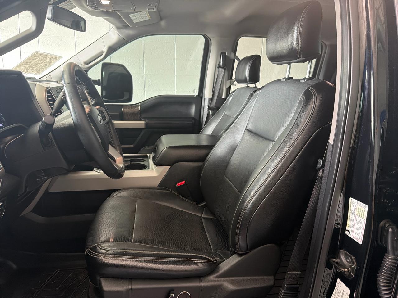 Ford Super Duty F-250 SRW 4WD Crew Cab 172" Lariat 2017