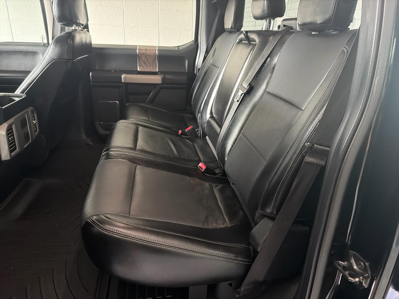 Ford Super Duty F-250 SRW 4WD Crew Cab 172" Lariat 2017
