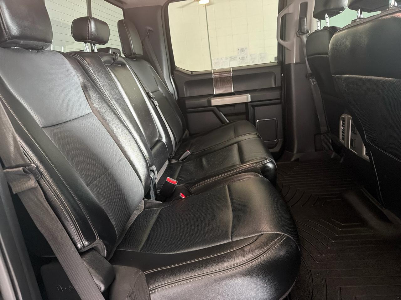 Ford Super Duty F-250 SRW 4WD Crew Cab 172" Lariat 2017