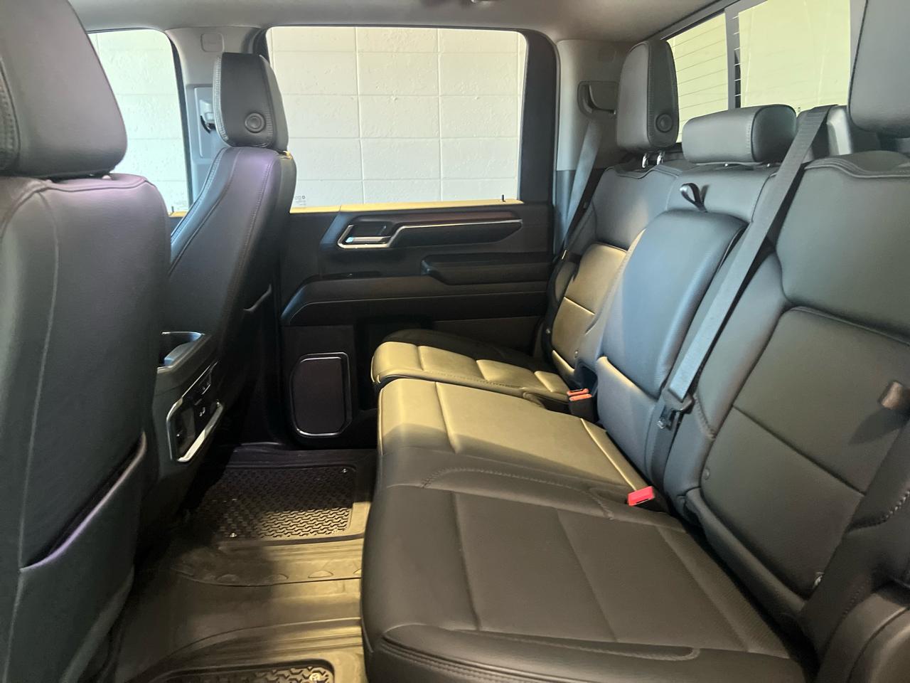 GMC Sierra 2500HD 4WD Crew Cab 159" Denali 2024