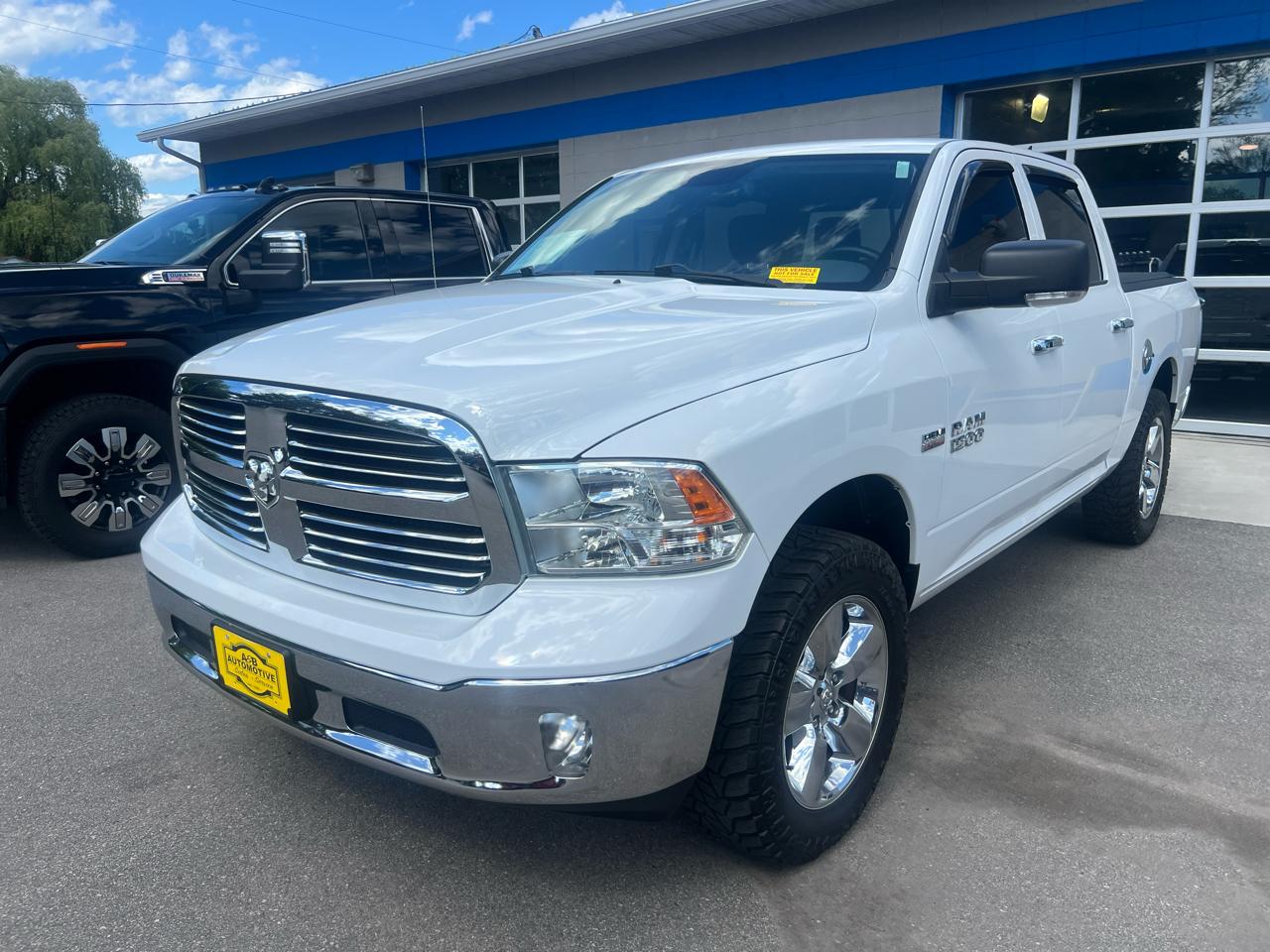 RAM 1500 4WD Crew Cab 140.5" Big Horn 2015