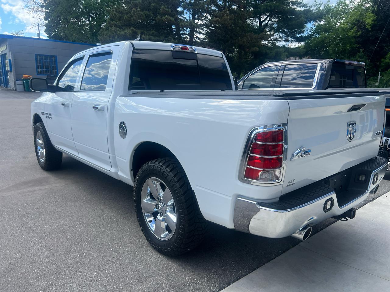 RAM 1500 4WD Crew Cab 140.5" Big Horn 2015