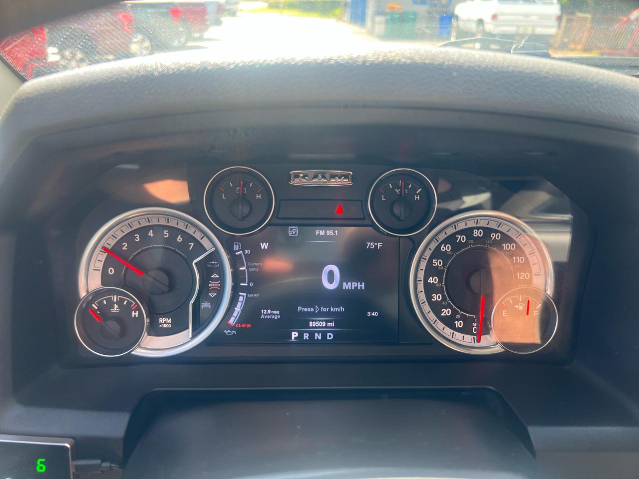 RAM 1500 4WD Crew Cab 140.5" Big Horn 2015