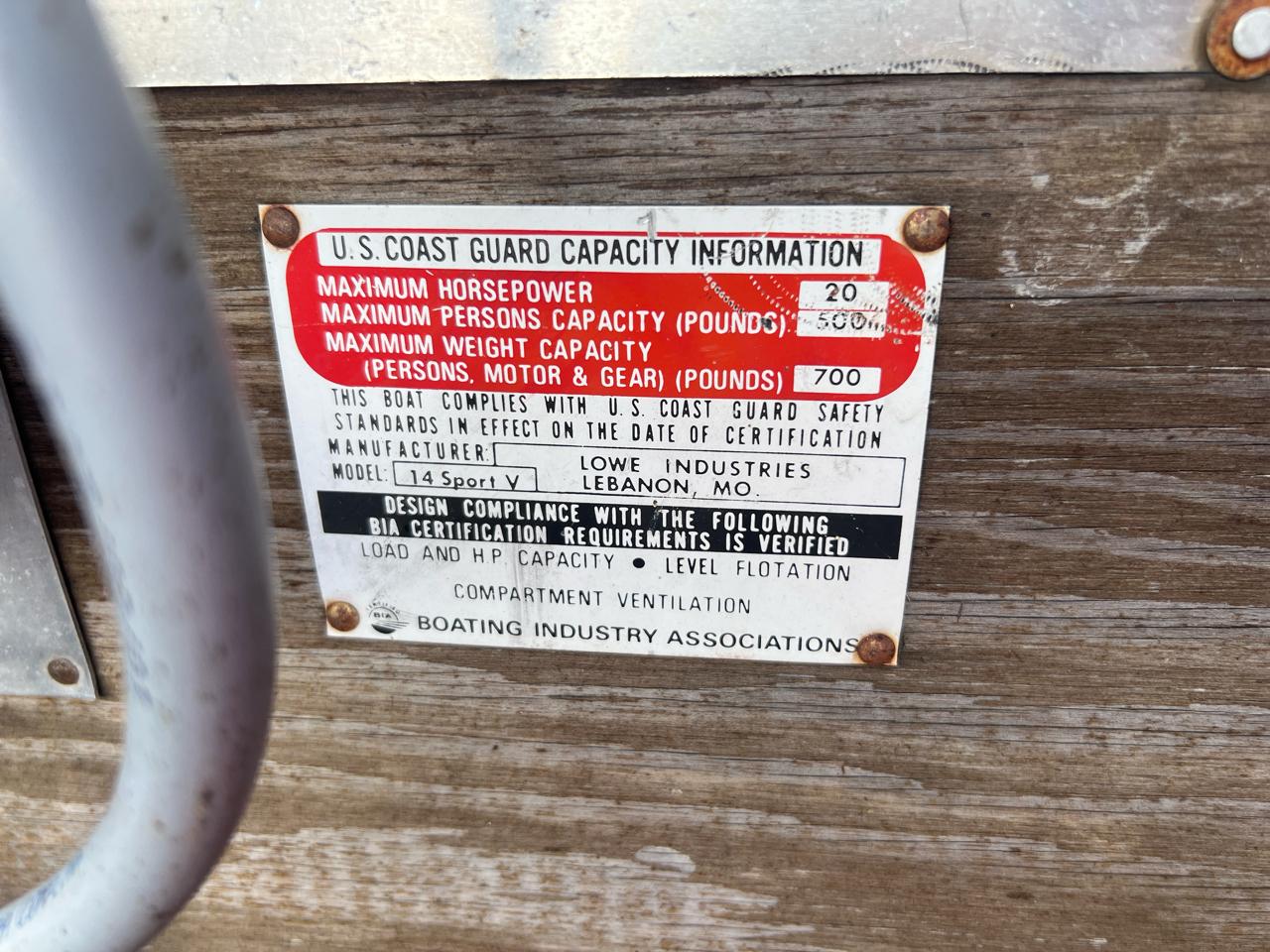 Lowe Fishing Boat  2000