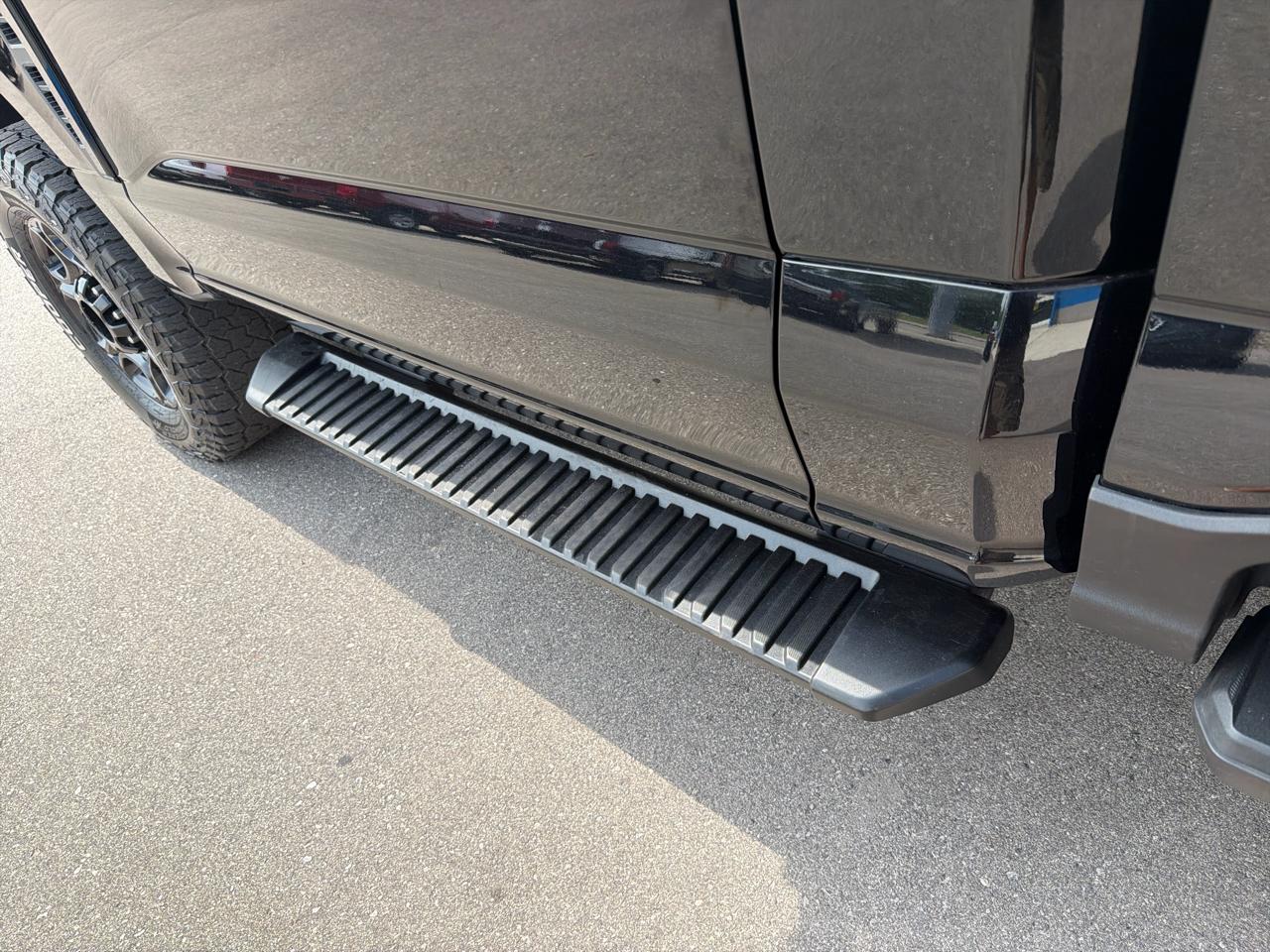 Ford Super Duty F-250 SRW XL 4WD Reg Cab 8' Box 2023