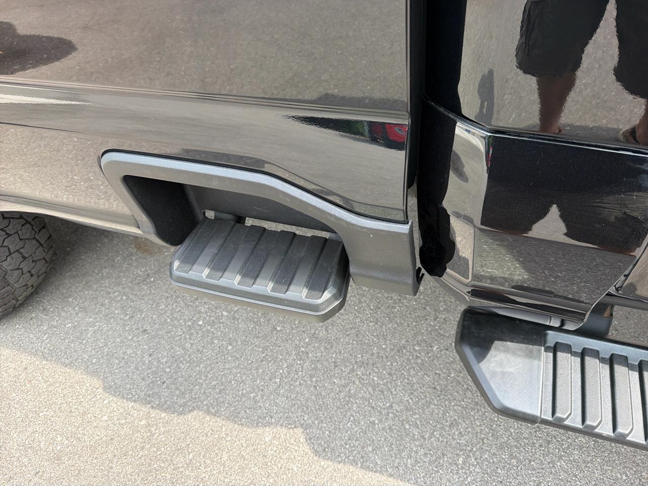Ford Super Duty F-250 SRW XL 4WD Reg Cab 8' Box 2023