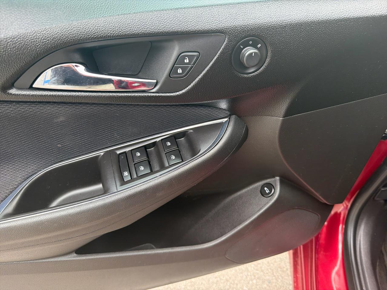 Chevrolet Cruze 4dr Sdn 1.4L LT w/1SD 2017